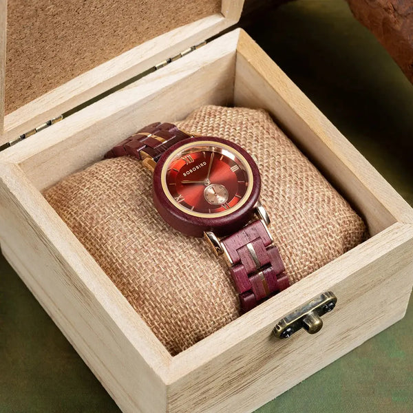 Montre femme en bois - cadran rouge